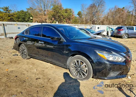 2018 Nissan Altima 2.5 z USA, uszkodzony, nr VIN 1N4AL3AP0JC195645